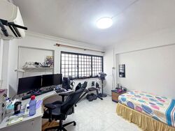 Blk 834 Hougang Central (Hougang), HDB Executive #526124141